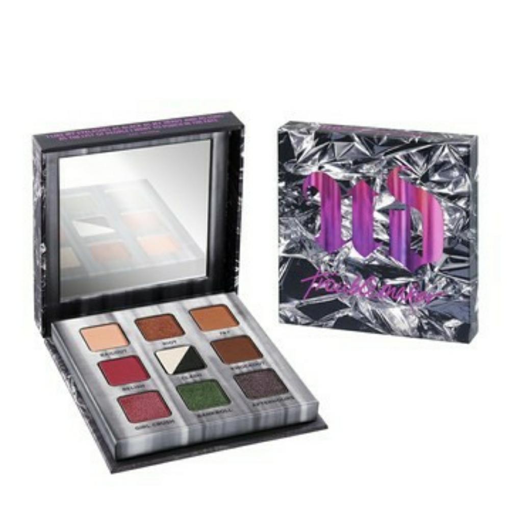 Urban Decay Troublemaker Eyeshadow Palette